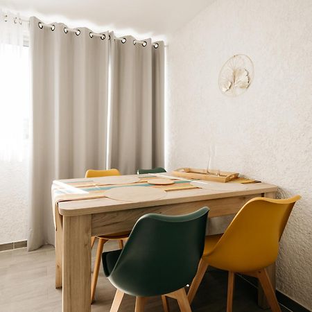 Cosy T1, A 10 Minutes A Pieds Des Plages Fréjus Exterior foto