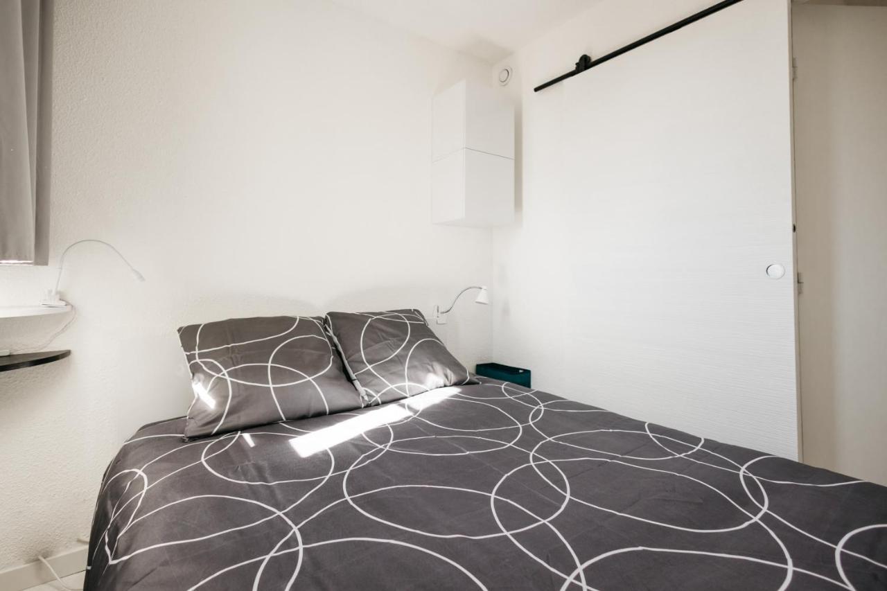 Cosy T1, A 10 Minutes A Pieds Des Plages Fréjus Exterior foto